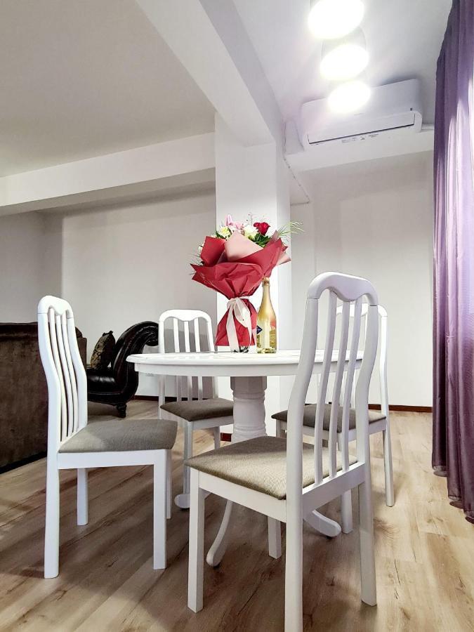 R.O.S.E. Apartment Constanta Bagian luar foto
