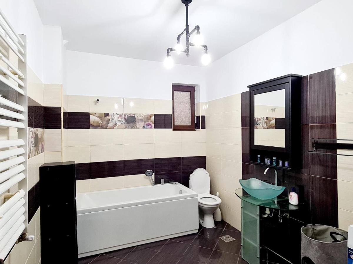 R.O.S.E. Apartment Constanta Bagian luar foto