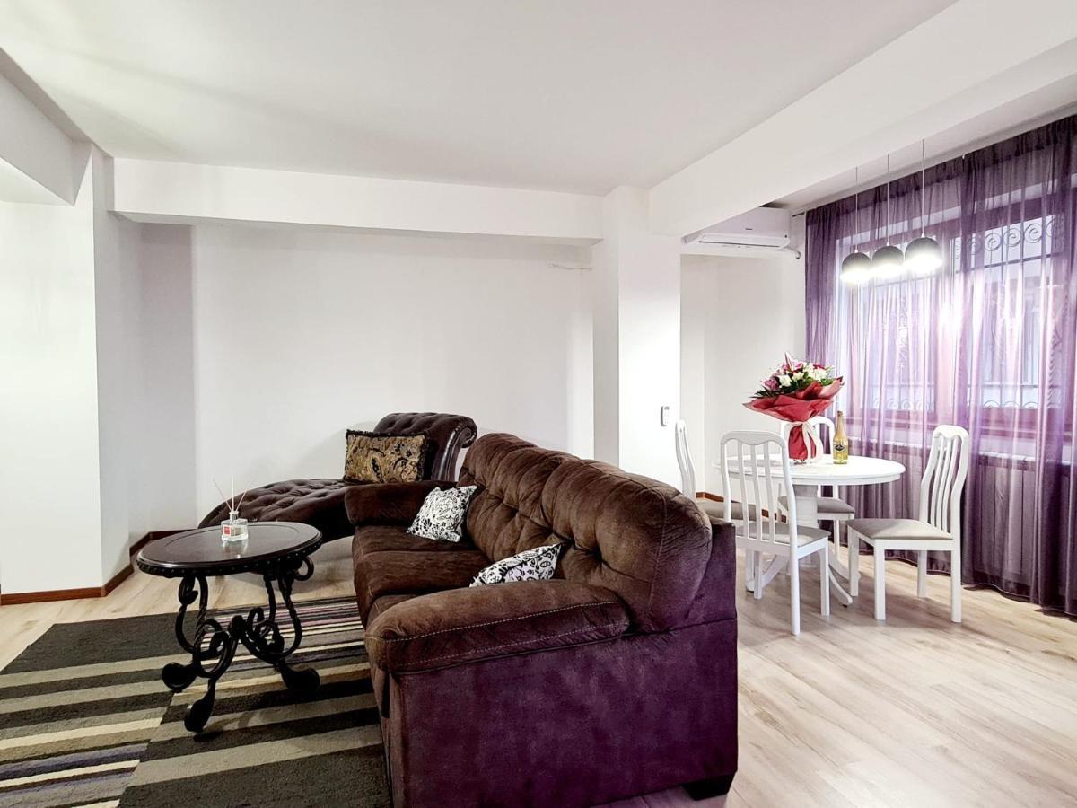 R.O.S.E. Apartment Constanta Bagian luar foto