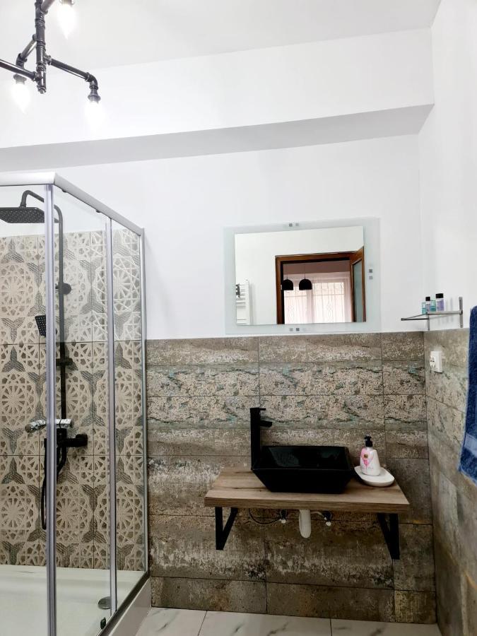 R.O.S.E. Apartment Constanta Bagian luar foto