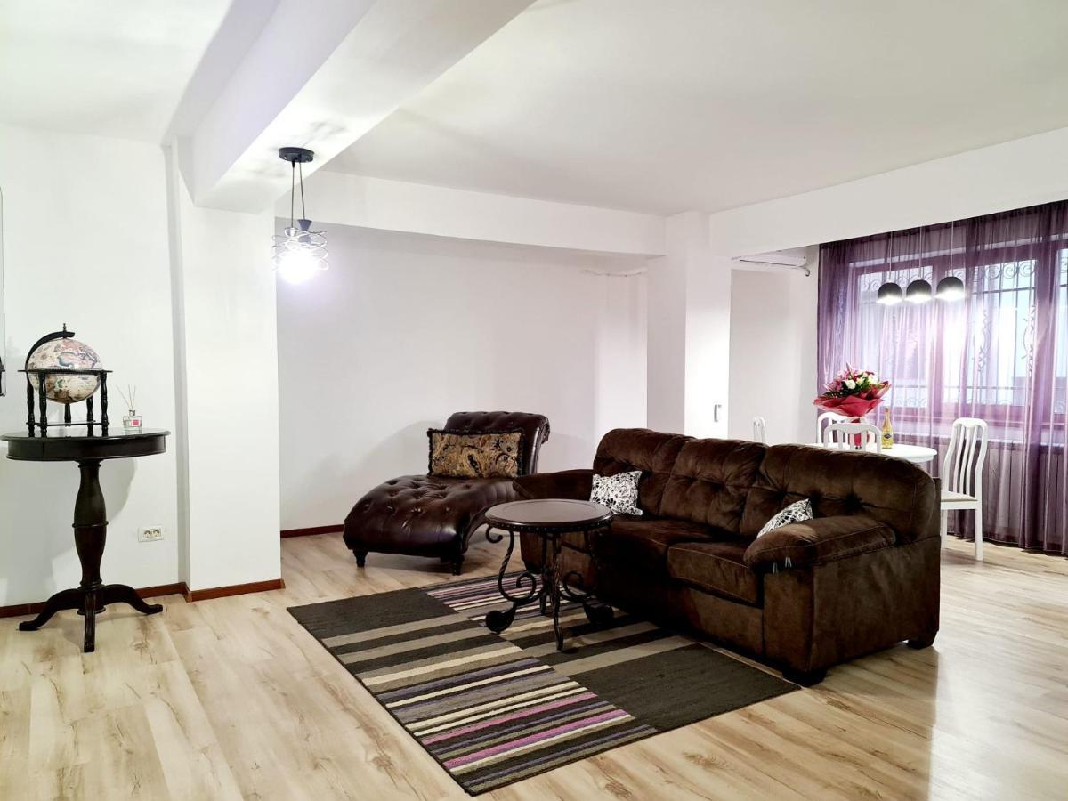 R.O.S.E. Apartment Constanta Bagian luar foto